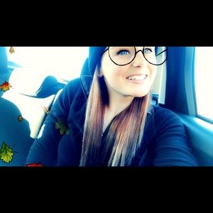 Meet your Posher, Ashlee